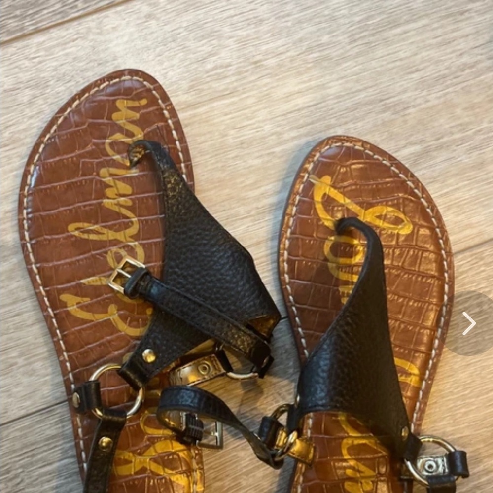 Black Leather T-Strap Sandals with Brown Insole